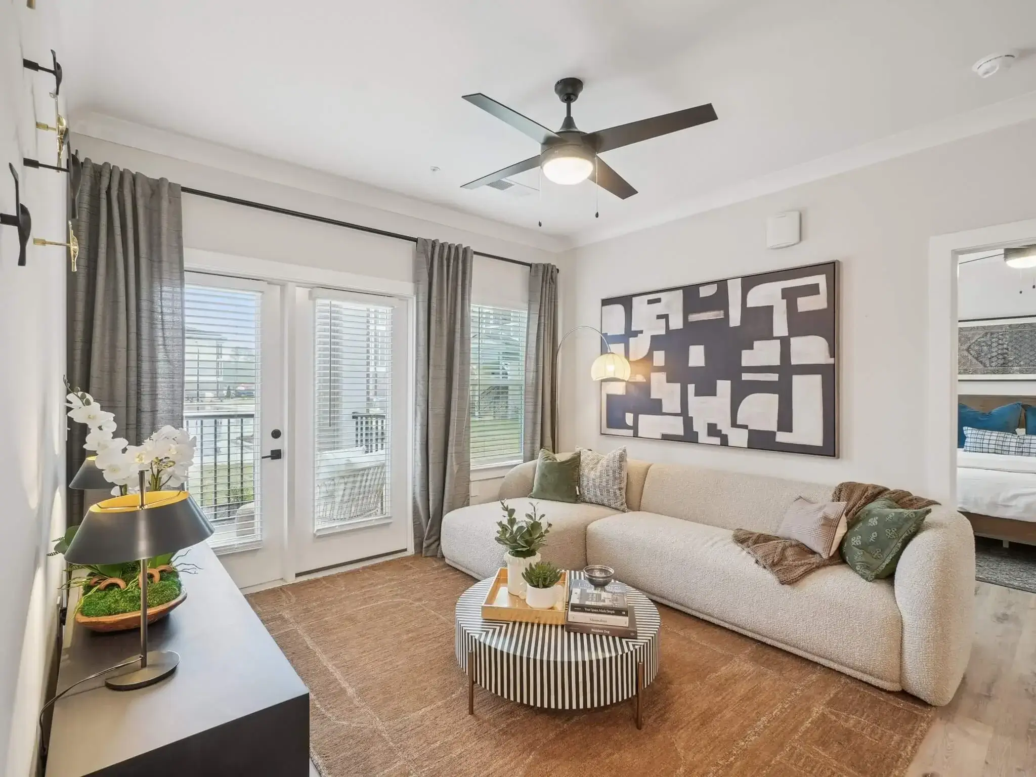 26-web-or-mls-3000 Greyhound Circle Unit 101-S3010-003