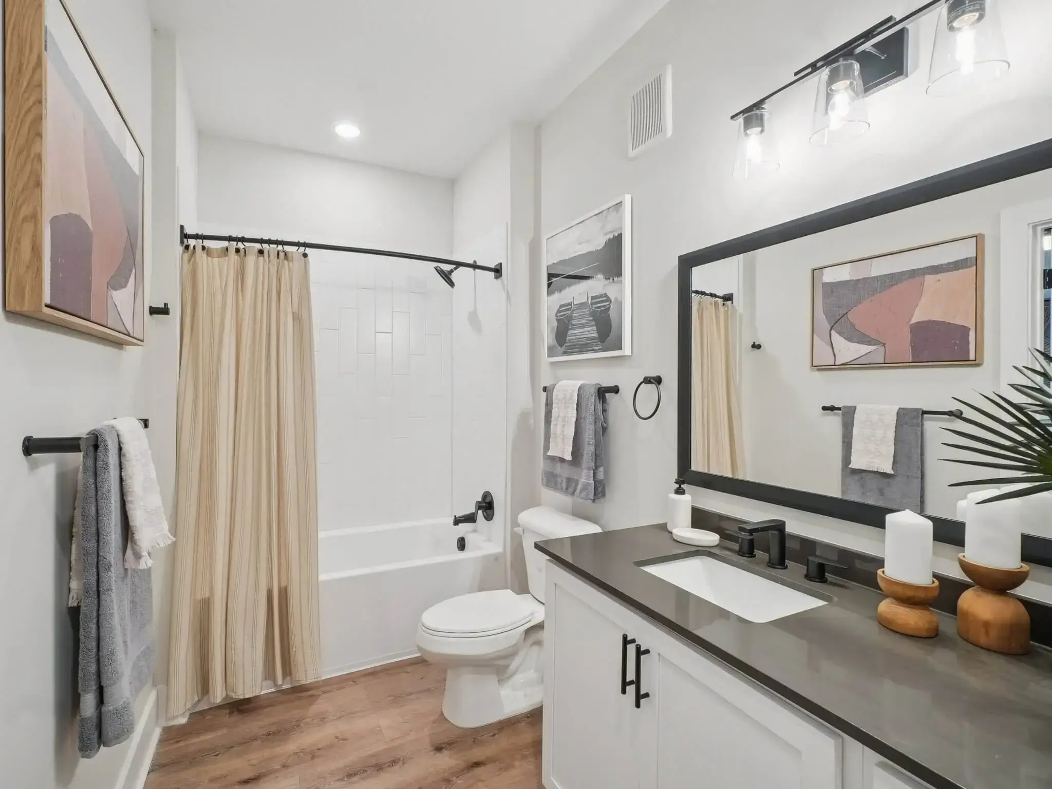 37-web-or-mls-3000 Greyhound Circle Unit 101-S3010-014