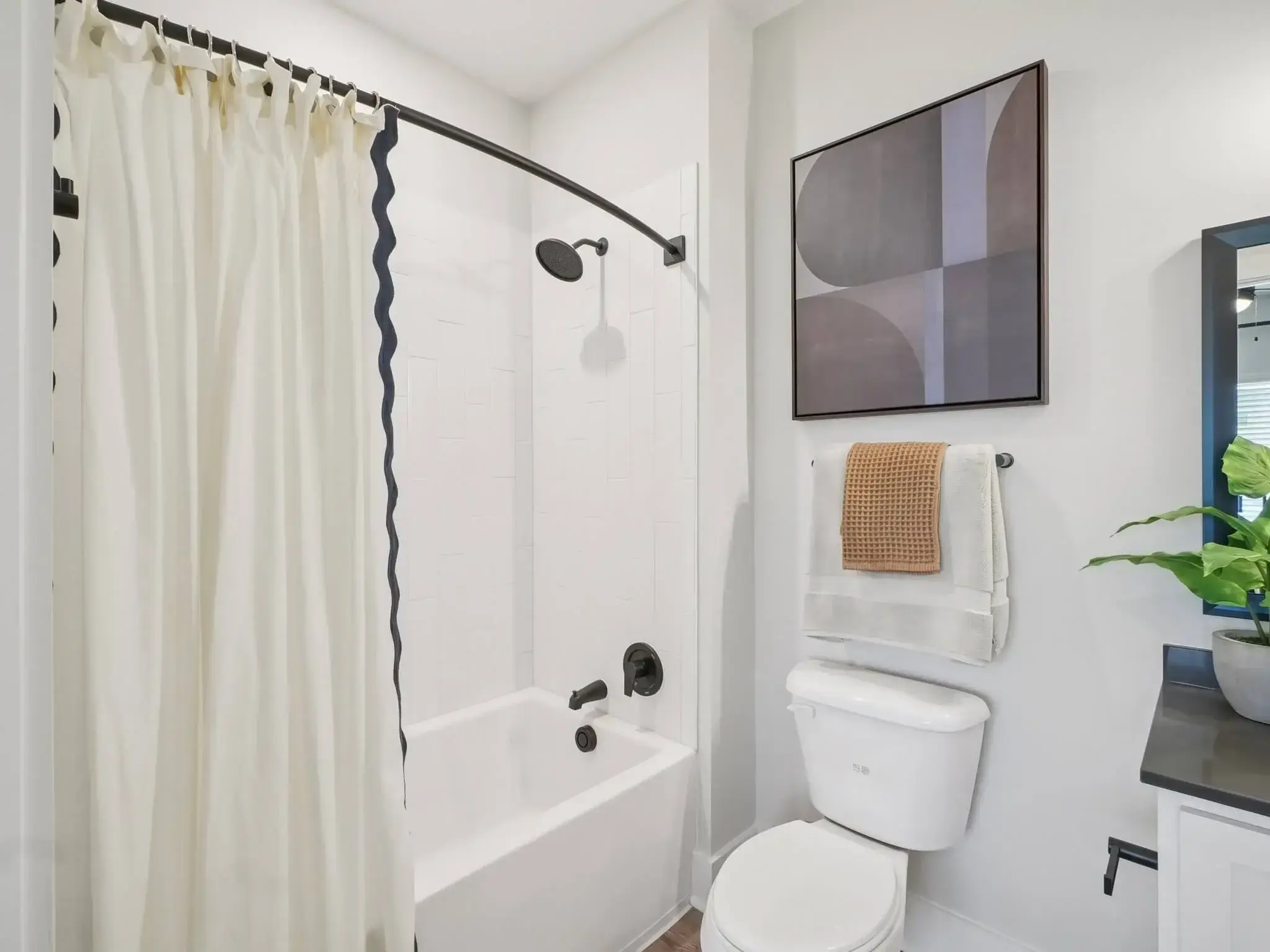 43-web-or-mls-3000 Greyhound Circle Unit 101-S3010-020