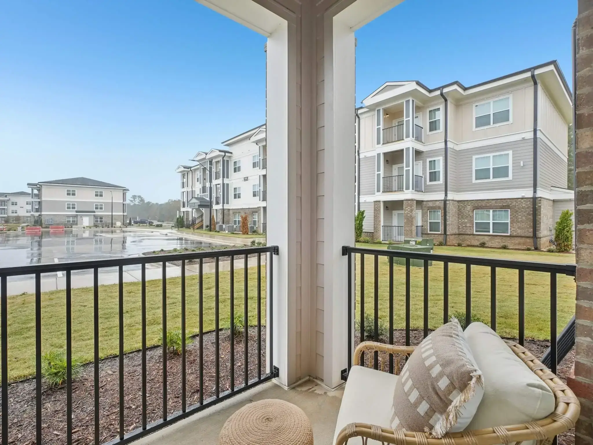 44-web-or-mls-3000 Greyhound Circle Unit 101-S3010-021